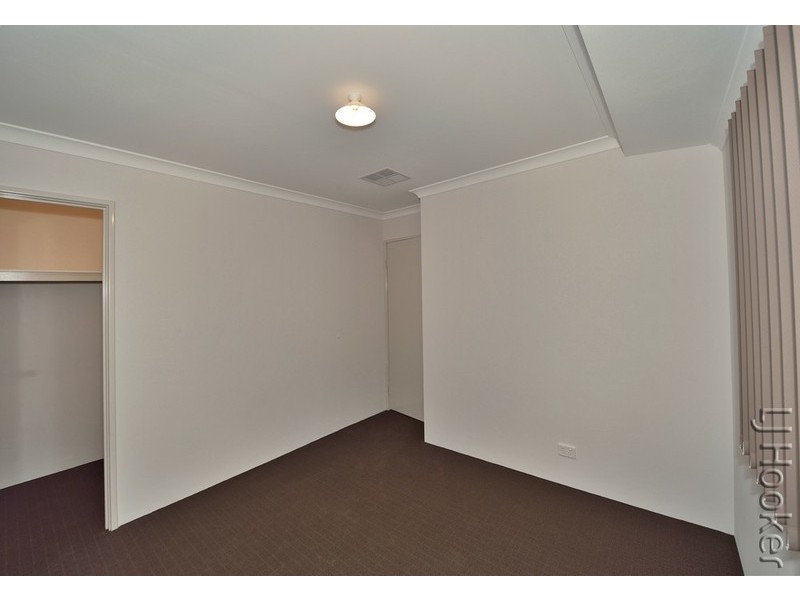4 Gullane Way, Meadow Springs WA 6210