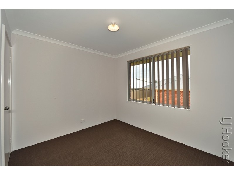 4 Gullane Way, Meadow Springs WA 6210