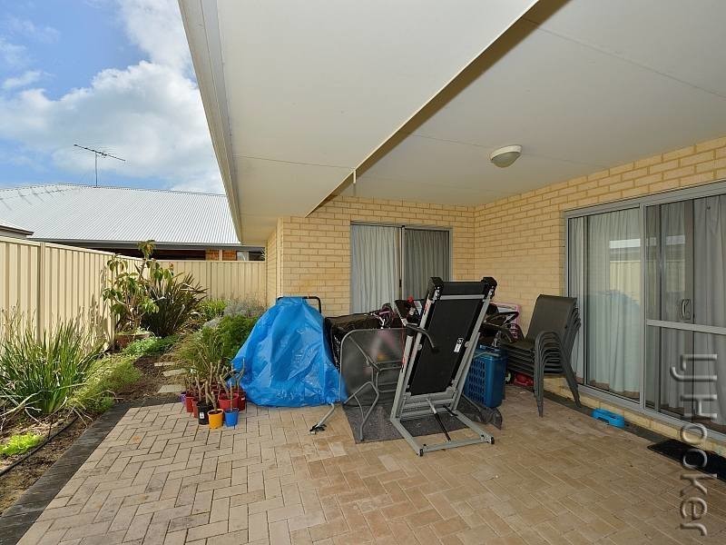 17 Zamia Loop, Wannanup WA 6210