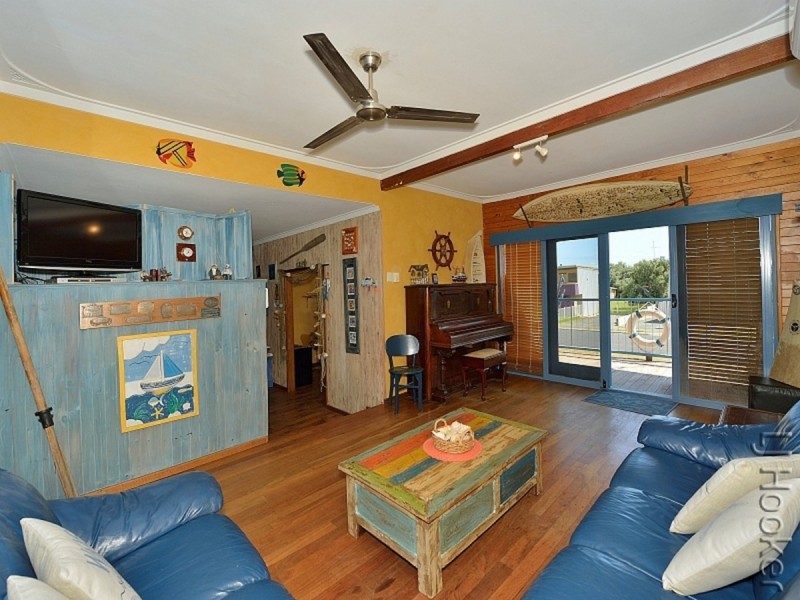 19 Tallas Road, Silver Sands WA 6210