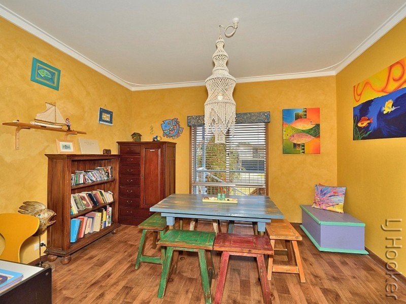 19 Tallas Road, Silver Sands WA 6210