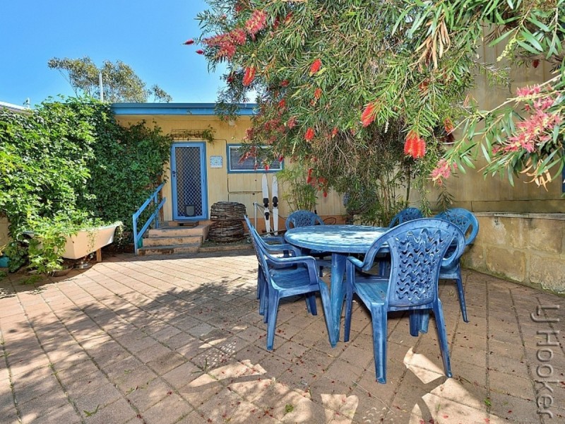 19 Tallas Road, Silver Sands WA 6210