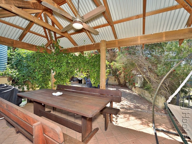 19 Tallas Road, Silver Sands WA 6210