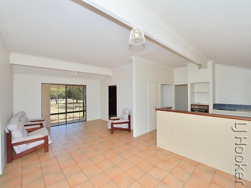 24 Davis Road, Barragup WA 6209