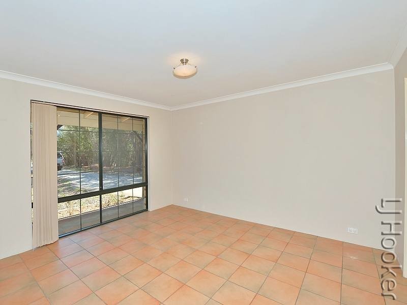 24 Davis Road, Barragup WA 6209