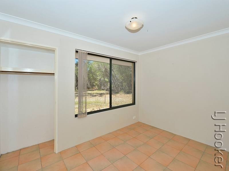 24 Davis Road, Barragup WA 6209