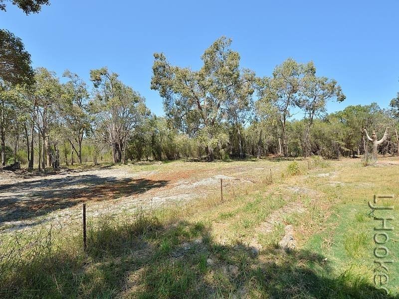 24 Davis Road, Barragup WA 6209