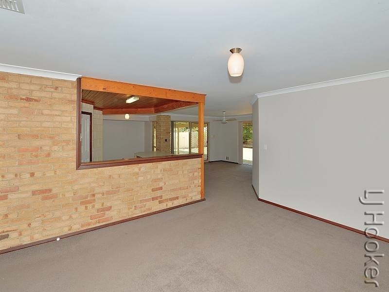 166 Mclarty Road, Halls Head WA 6210