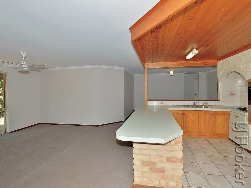 166 Mclarty Road, Halls Head WA 6210