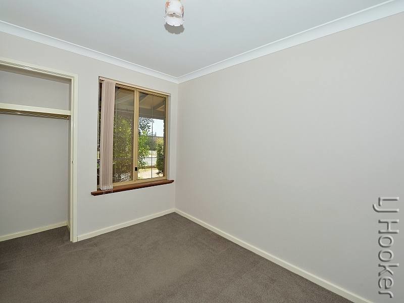 166 Mclarty Road, Halls Head WA 6210