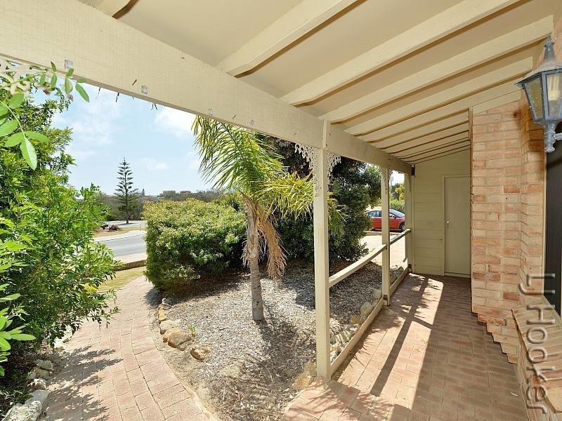 166 Mclarty Road, Halls Head WA 6210