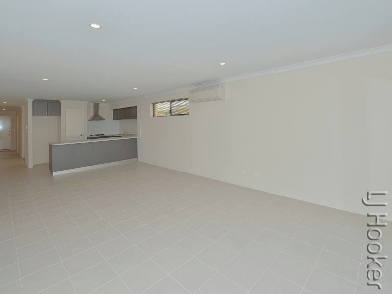 12 Harvey Crescent, South Yunderup WA 6208