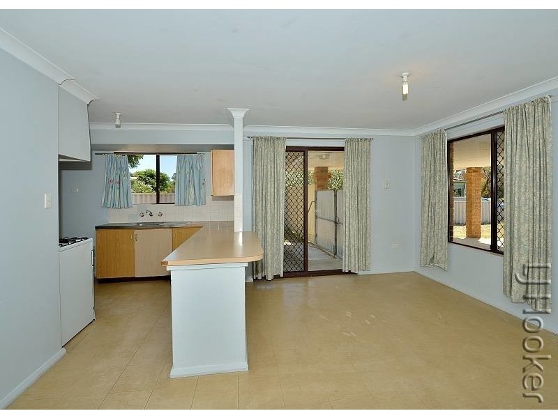 8 Warbrook Place, Coodanup WA 6210