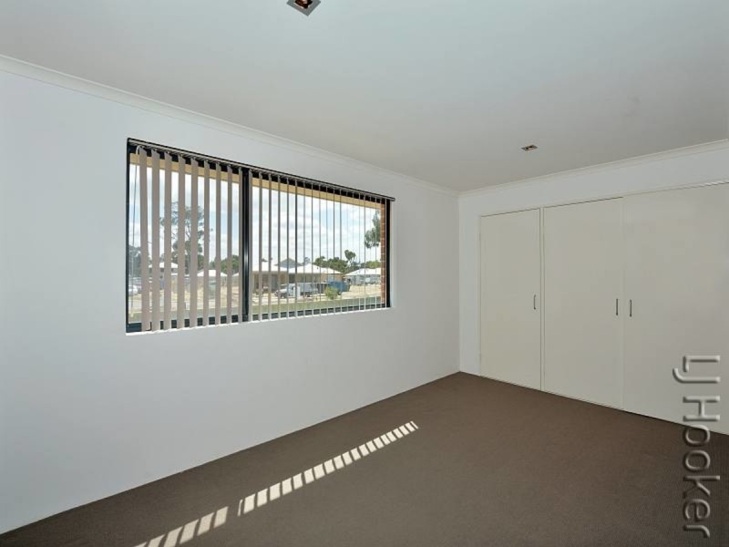 32/1 Mariners Cove Drive, Dudley Park WA 6210