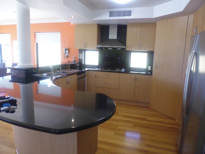 20 Tasman Loop, Dudley Park WA 6210