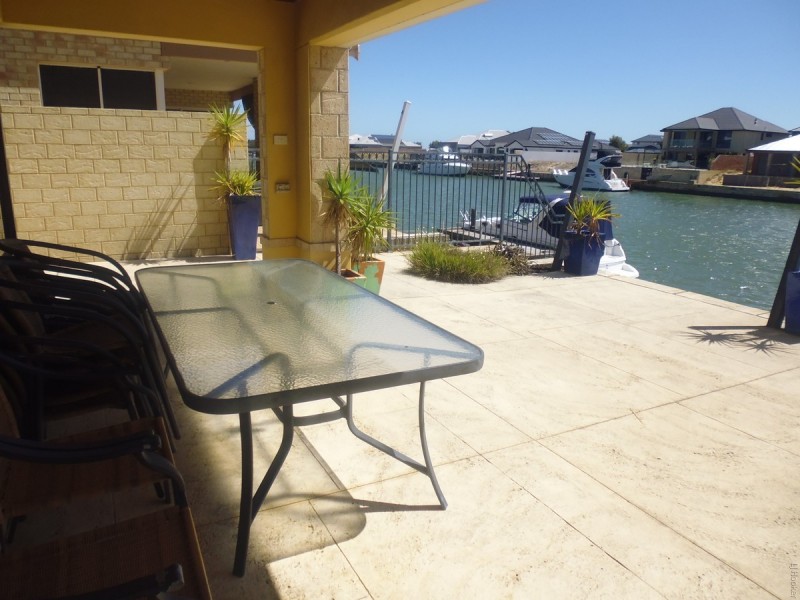 20 Tasman Loop, Dudley Park WA 6210