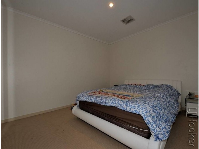 4/3 Piccolo Place, Halls Head WA 6210