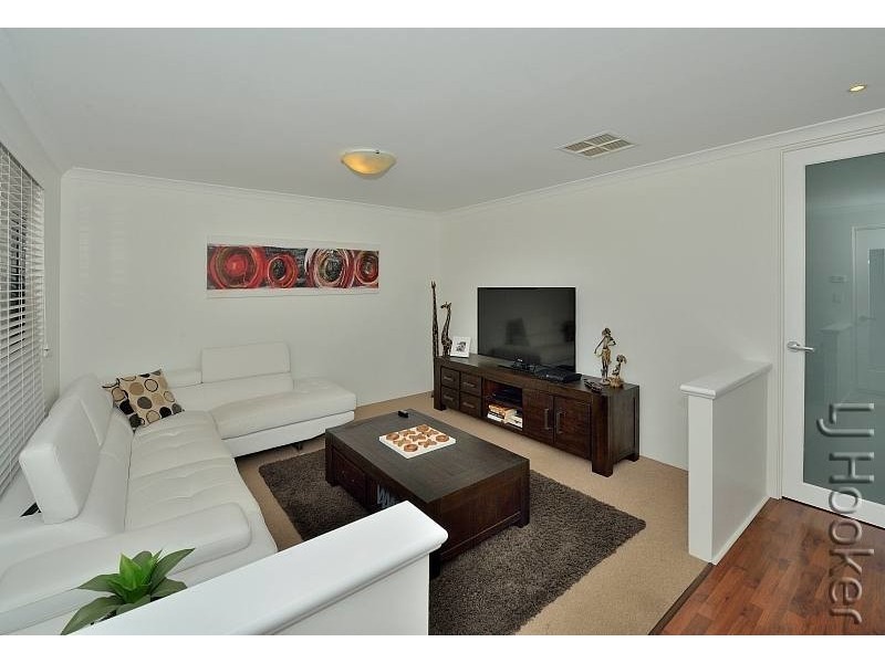 19 Sail Avenue, Wannanup WA 6210