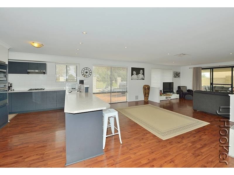 19 Sail Avenue, Wannanup WA 6210