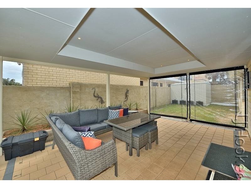 19 Sail Avenue, Wannanup WA 6210