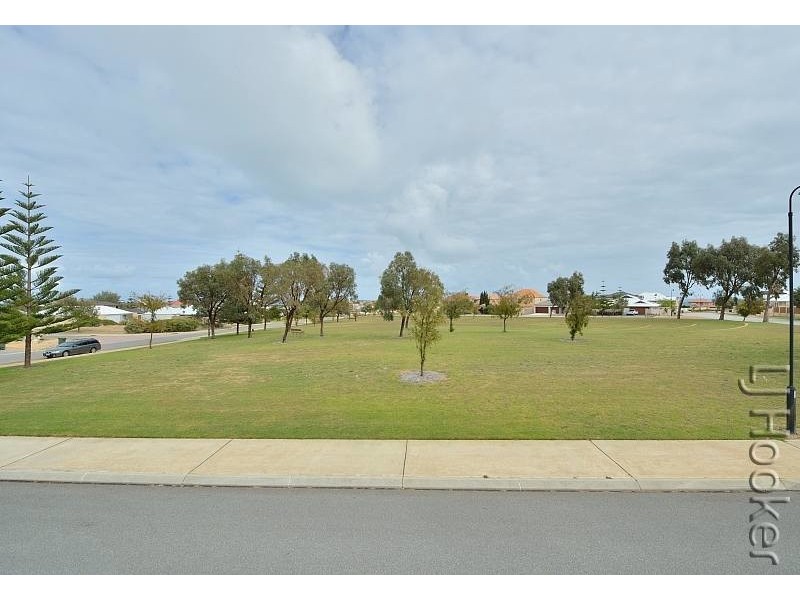 19 Sail Avenue, Wannanup WA 6210