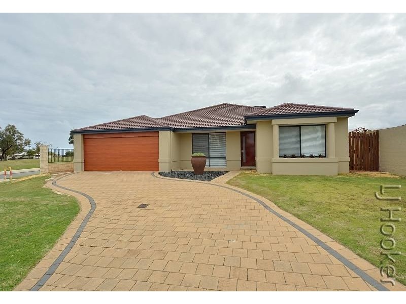 19 Sail Avenue, Wannanup WA 6210