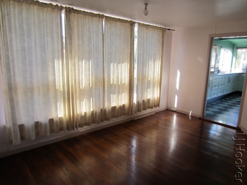 9 Hill Street, Halls Head WA 6210