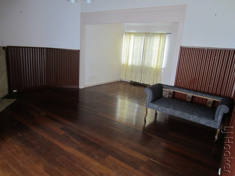 9 Hill Street, Halls Head WA 6210