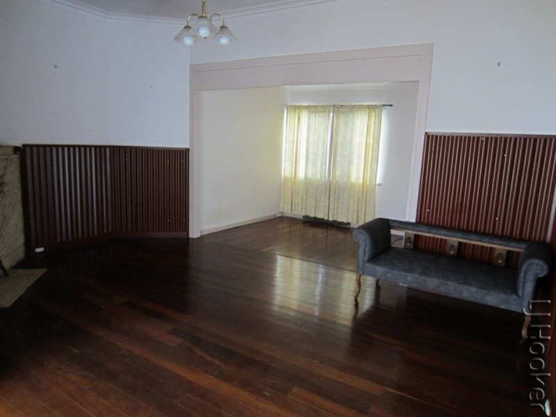 9 Hill Street, Halls Head WA 6210