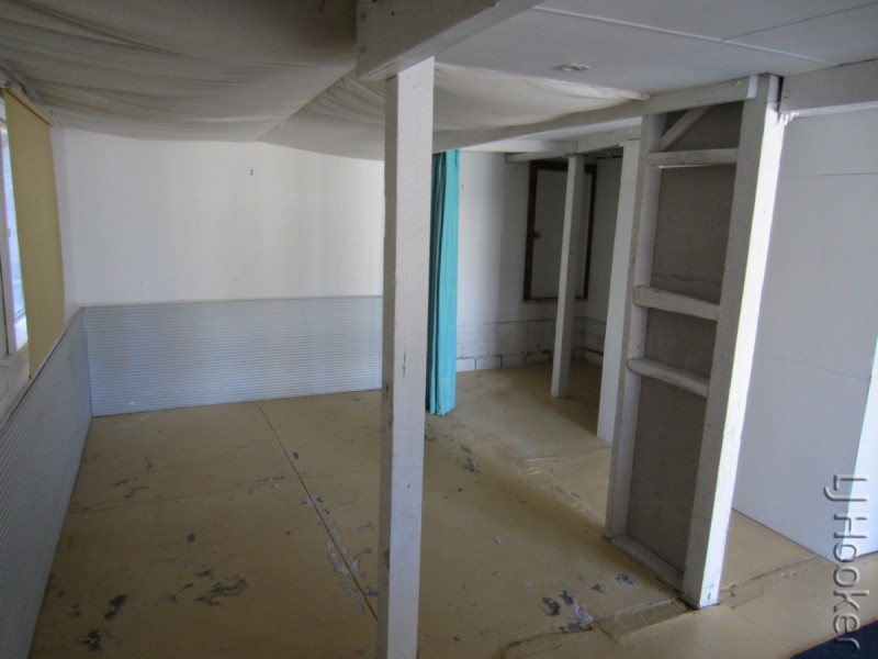 9 Hill Street, Halls Head WA 6210