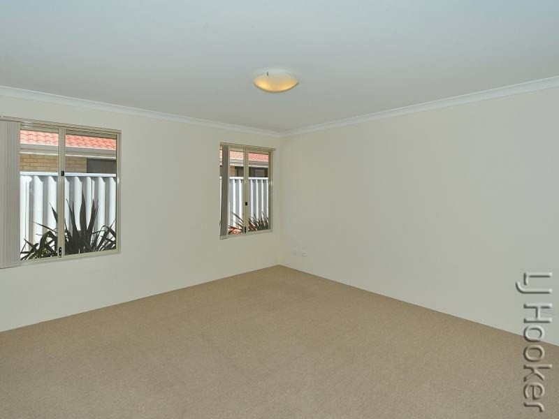 13 Crusoe Link, Secret Harbour WA 6173