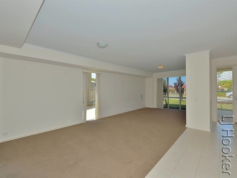 49 Portrush Parade, Meadow Springs WA 6210