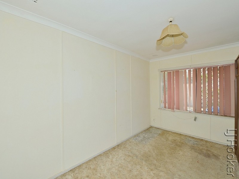 24 Leigh Street, Dudley Park WA 6210