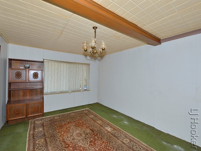 24 Leigh Street, Dudley Park WA 6210