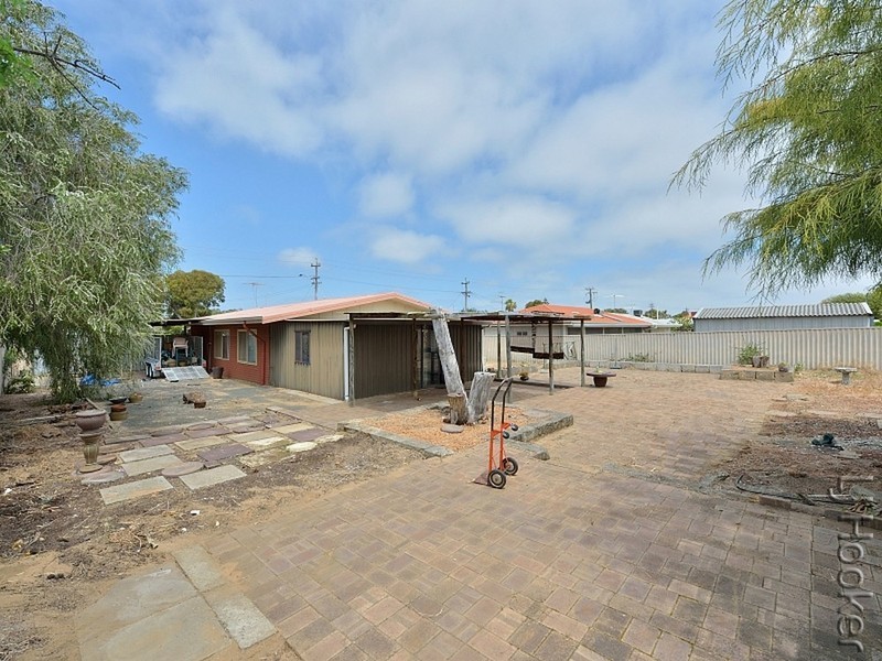 24 Leigh Street, Dudley Park WA 6210