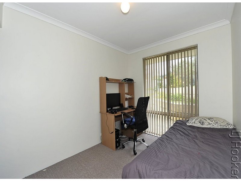 26 Casuarina Drive, Halls Head WA 6210