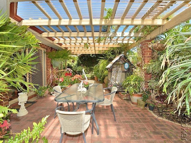 9 Bucentaur Place, Halls Head WA 6210