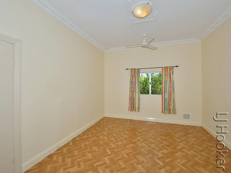 64 Davey Street, Mandurah WA 6210