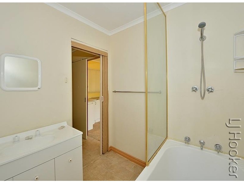 6 Doongin Place, Greenfields WA 6210