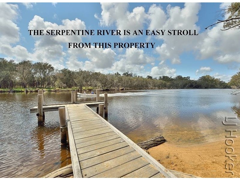 6 Doongin Place, Greenfields WA 6210