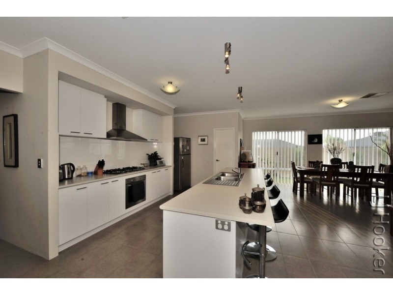 18 Adriana Way, Halls Head WA 6210