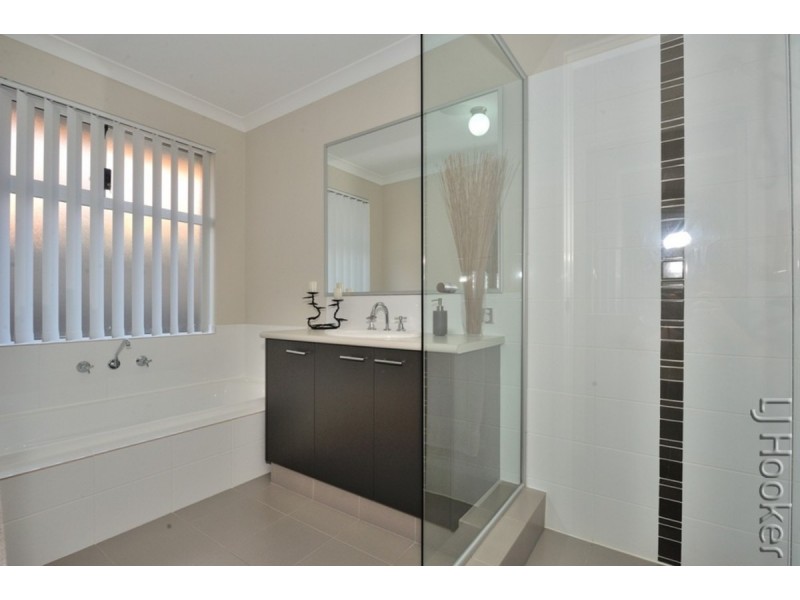 18 Adriana Way, Halls Head WA 6210