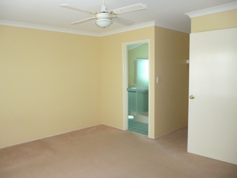 5 Gwalia Mews, Dudley Park WA 6210