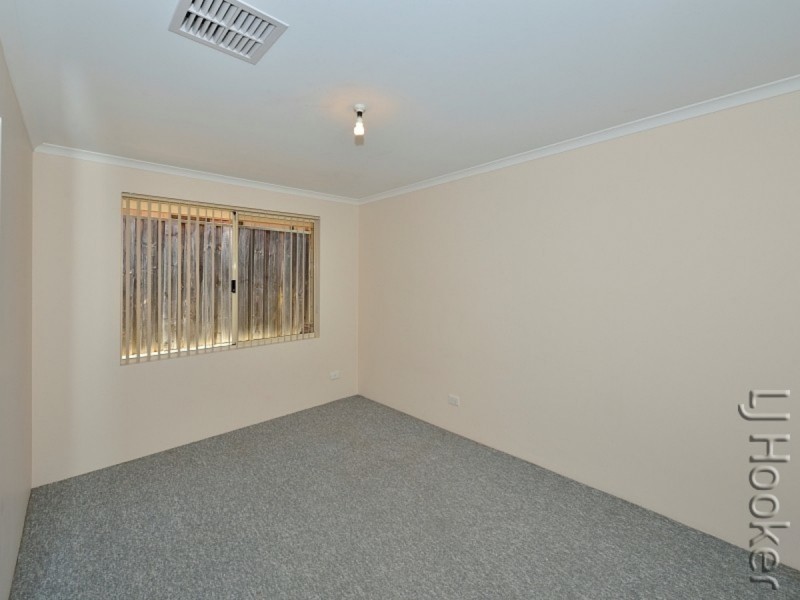 49 Buttercup Parkway, Halls Head WA 6210