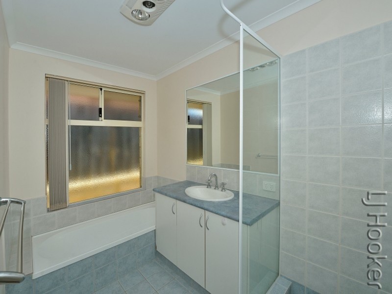 49 Buttercup Parkway, Halls Head WA 6210