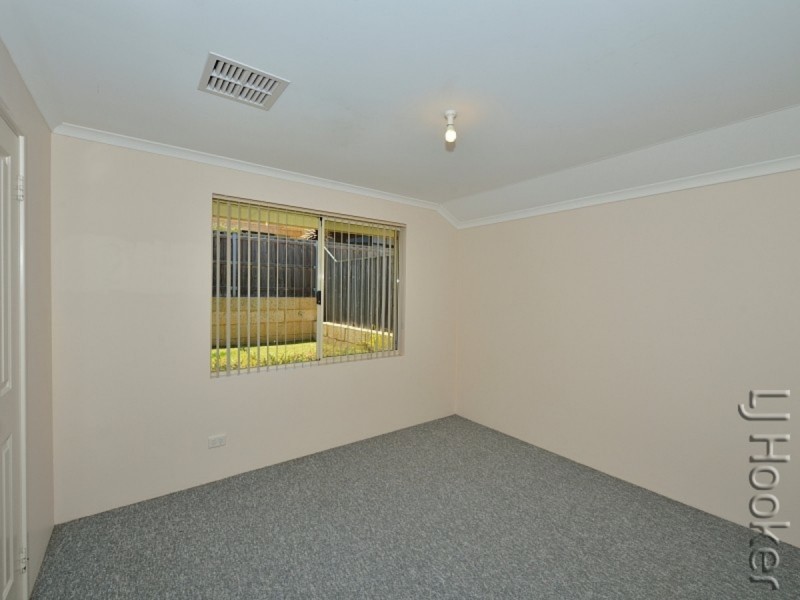 49 Buttercup Parkway, Halls Head WA 6210