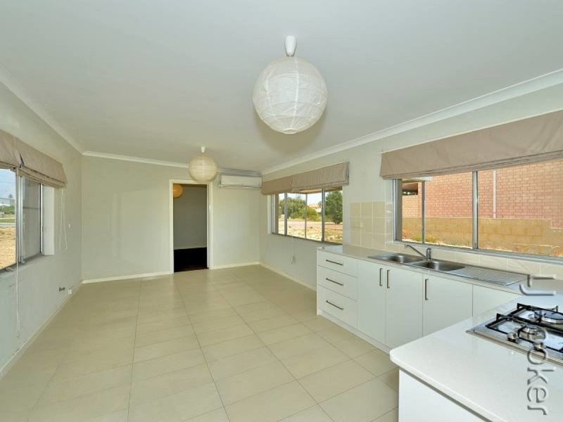 23 Erlistoun Street, Golden Bay WA 6174