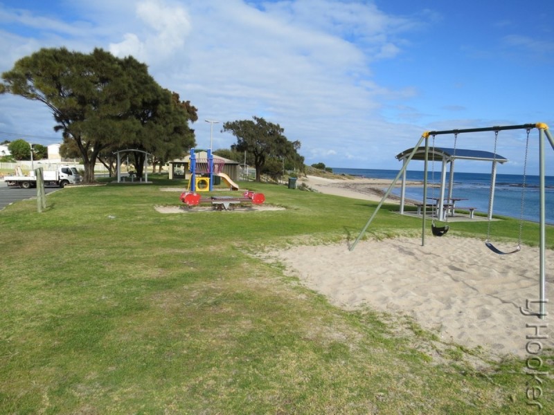 32 Corfu Street, Falcon WA 6210