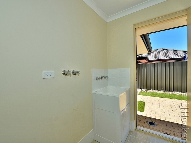 18/1 Cottonwood Drive, Baldivis WA 6171