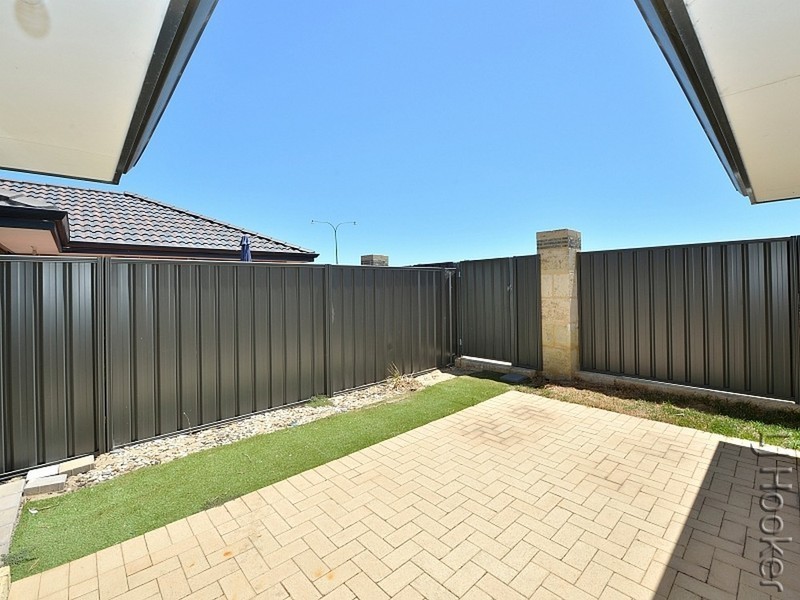 18/1 Cottonwood Drive, Baldivis WA 6171